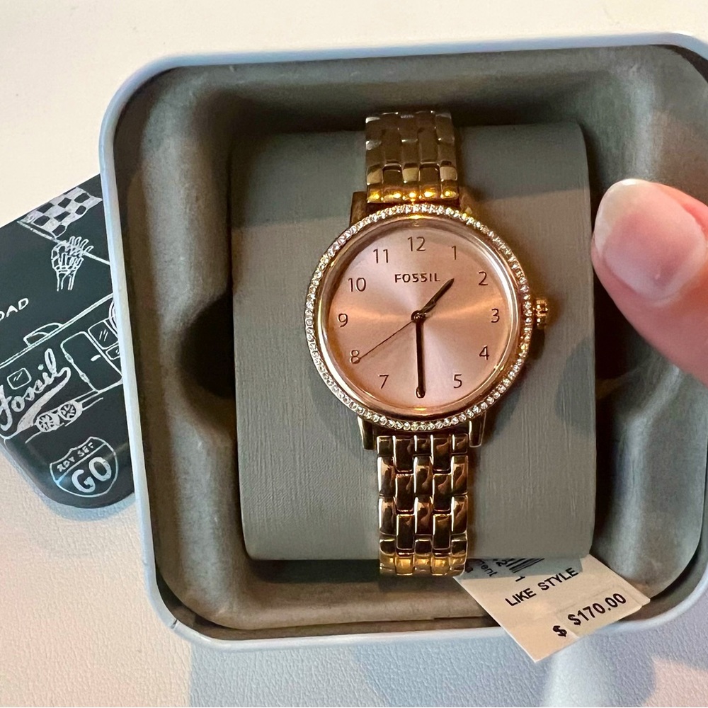 NWT Rose Gold Fossil Watch in Original Packaging